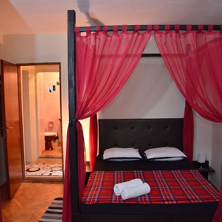 Hostel Kalonis Скопие Екстериор снимка