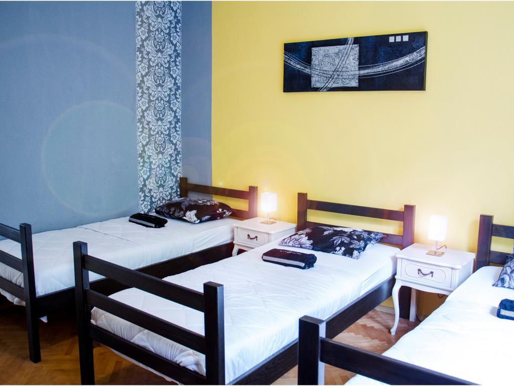 Hostel Kalonis Скопие Стая снимка