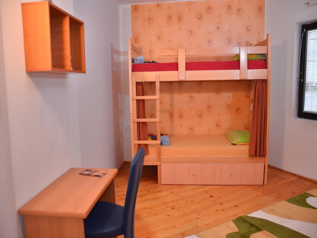Hostel Kalonis Скопие Стая снимка