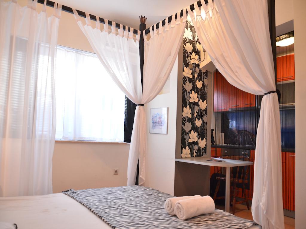 Hostel Kalonis Скопие Екстериор снимка