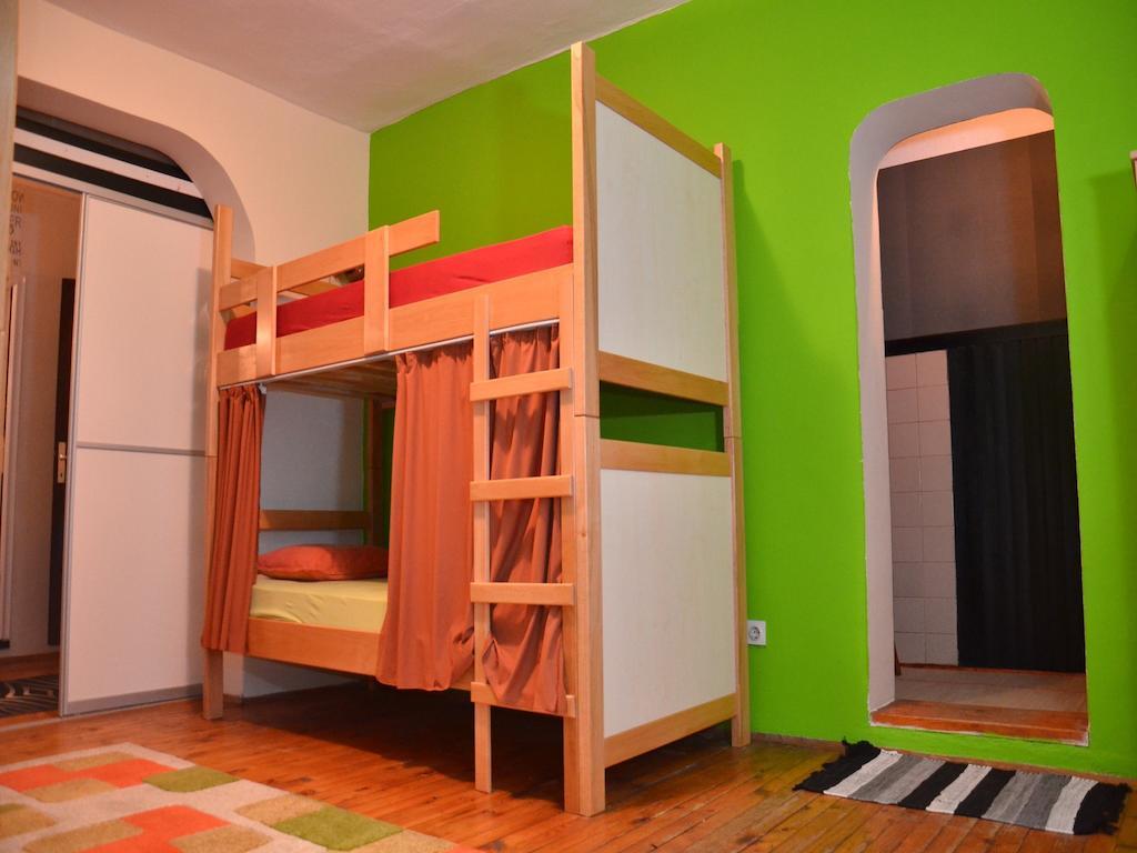 Hostel Kalonis Скопие Стая снимка