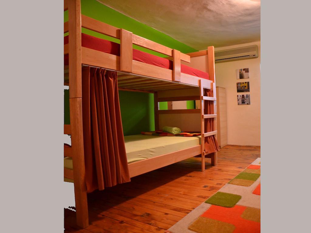 Hostel Kalonis Скопие Екстериор снимка